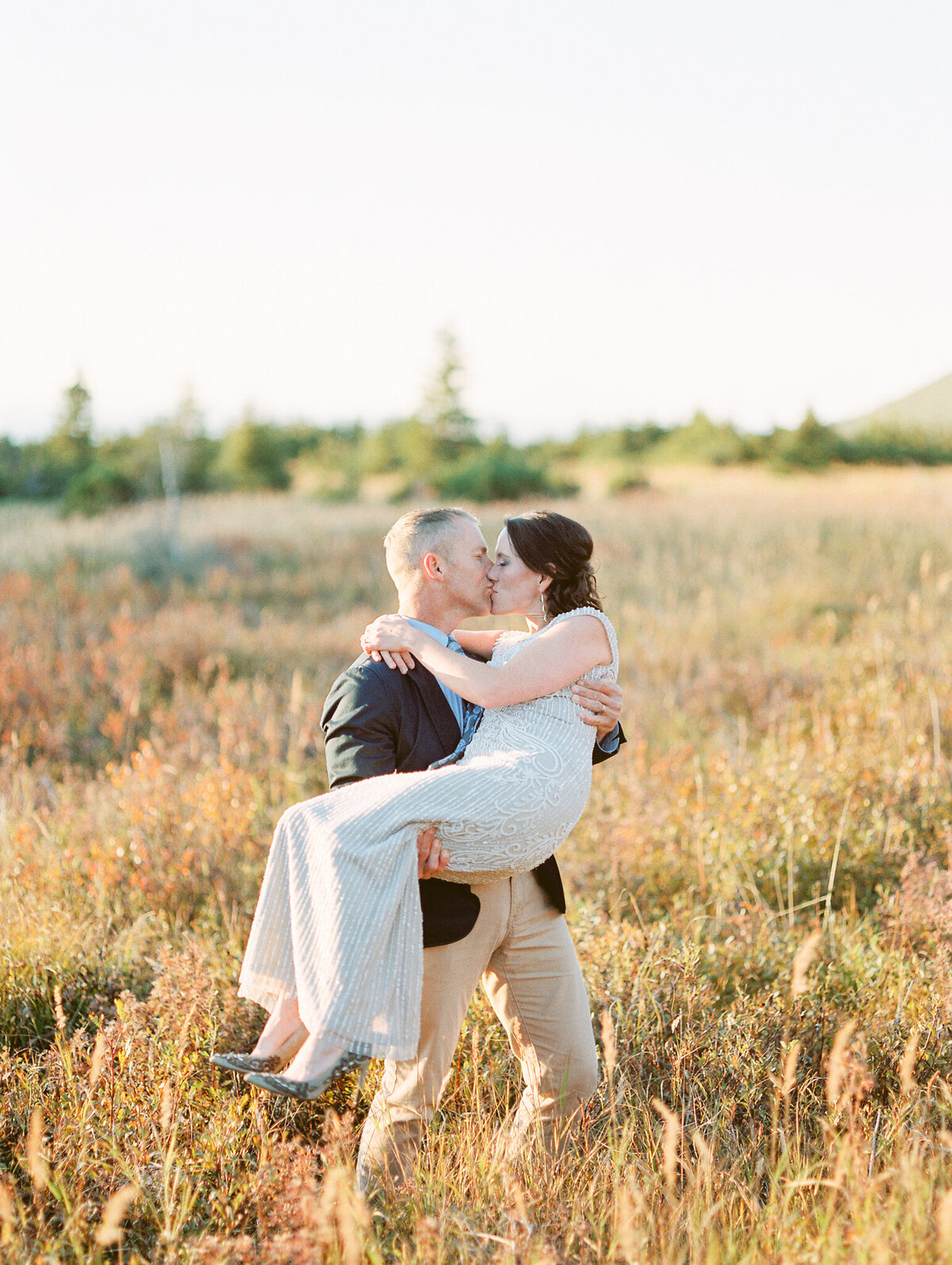 Alaska elopement photographer in fall