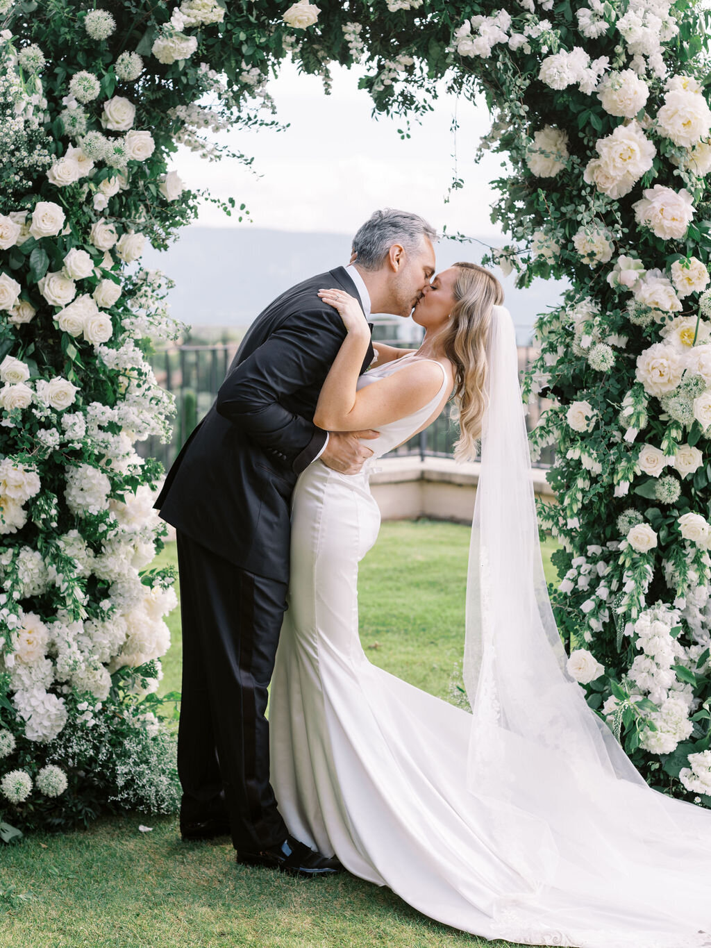 CapucineAtelierFloral_Fleuriste_Arch_Provence_Wedding_98