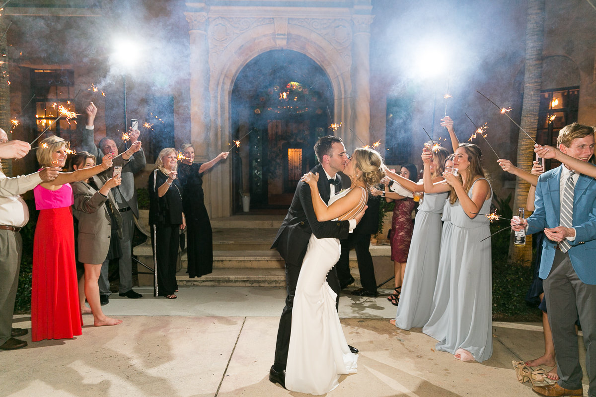 Howie Mansion photographer | Orlando photographer | Howie Mansion photographer  | Amalie Orrange | Howie Mansion wedding couple | Howie Mansion Howey in the hills florida-65