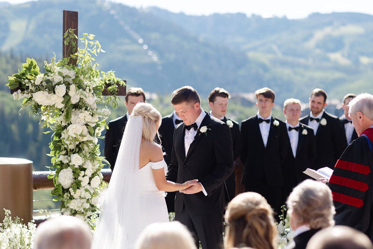 stein-eriksen-lodge-july-summer-park-city-mountain-wedding-pepper-nix-2212-1407