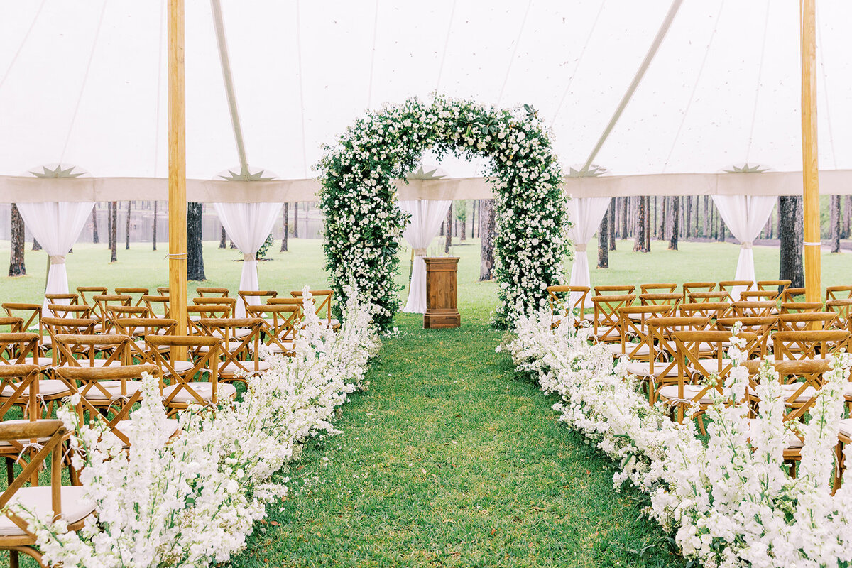 floral-ceremony-arch