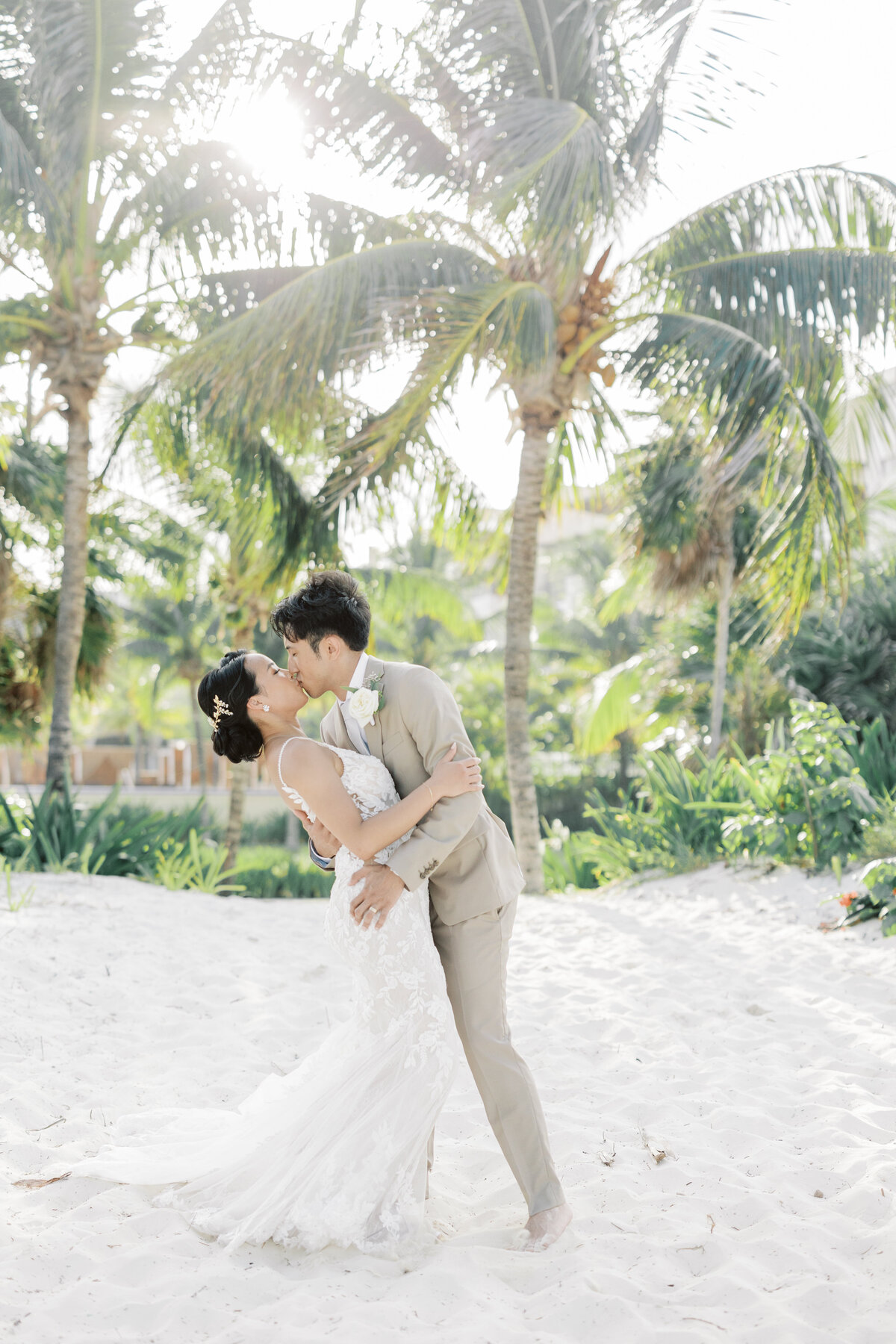 Royalton-Riviera-Cancun-Wedding_Destination-Wedding-Photographer057