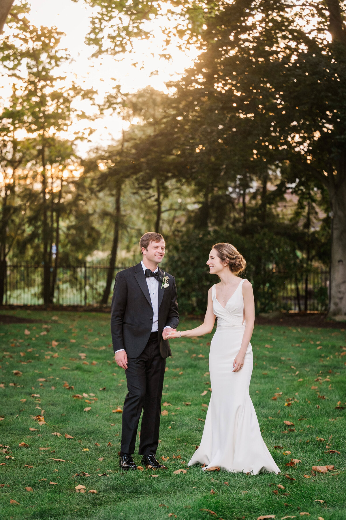 married couple at Frick Museum gardens