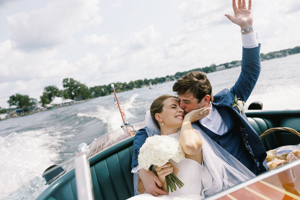 Minnetonka Yacht Club wedding photographer Tom Thornton Photography-27