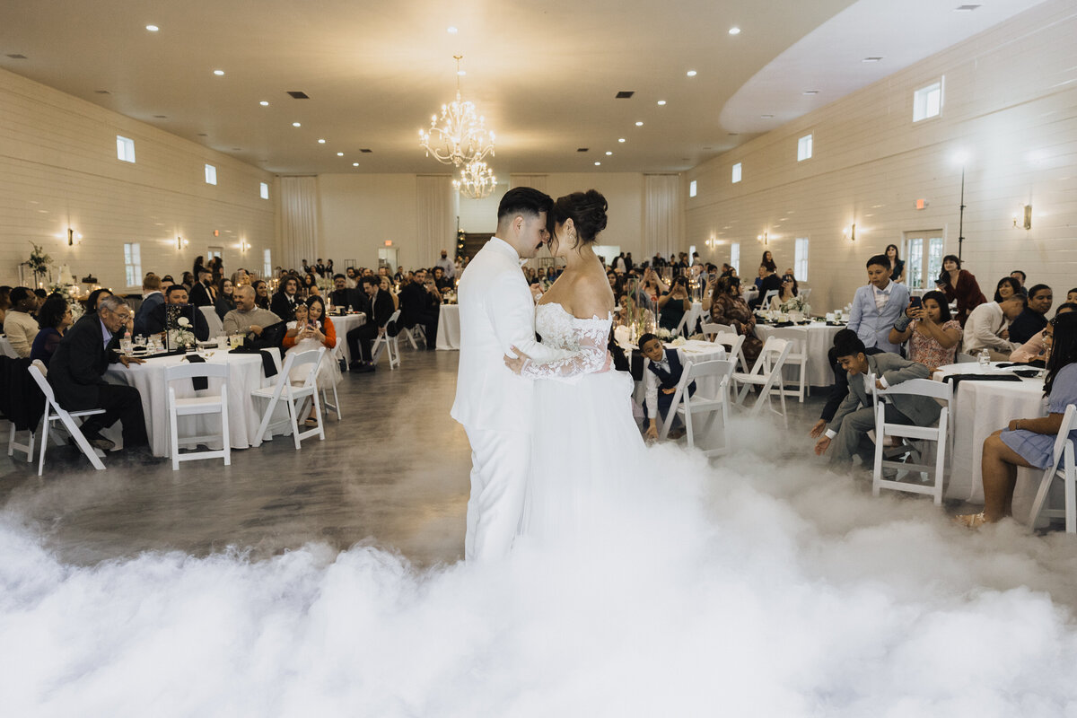 Hudson-Springs-Oklahoma-Wedding-Leah-Turney-Photography-1000