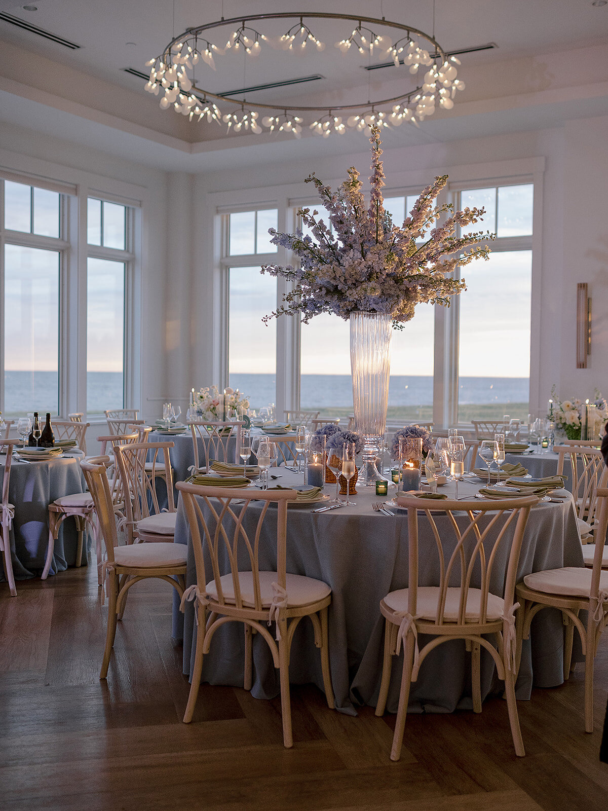 Kate_Murtaugh_Events_Cape_Cod_wedding_planner_centerpiece_hydrangea