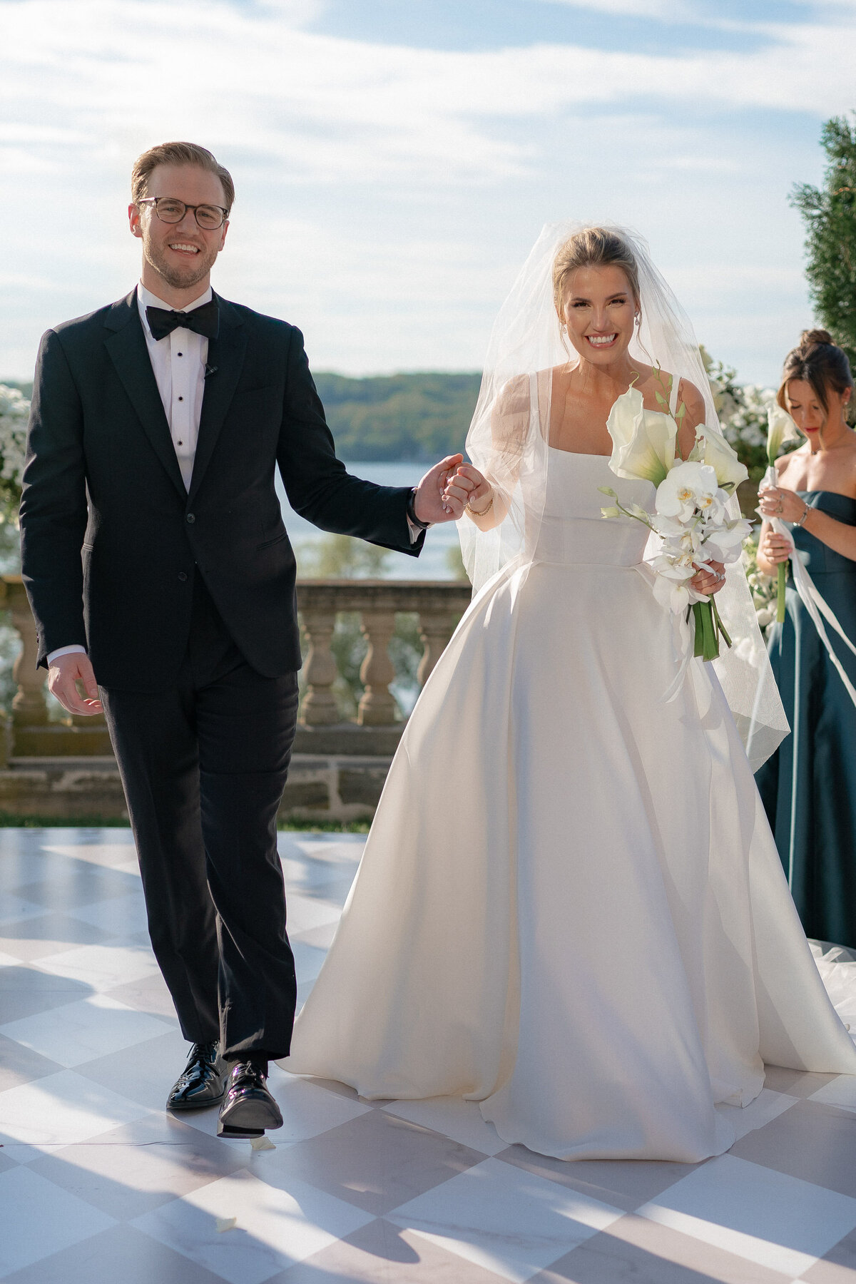 golden hour champagne ivory stone manor wedding lake geneva-44(1)