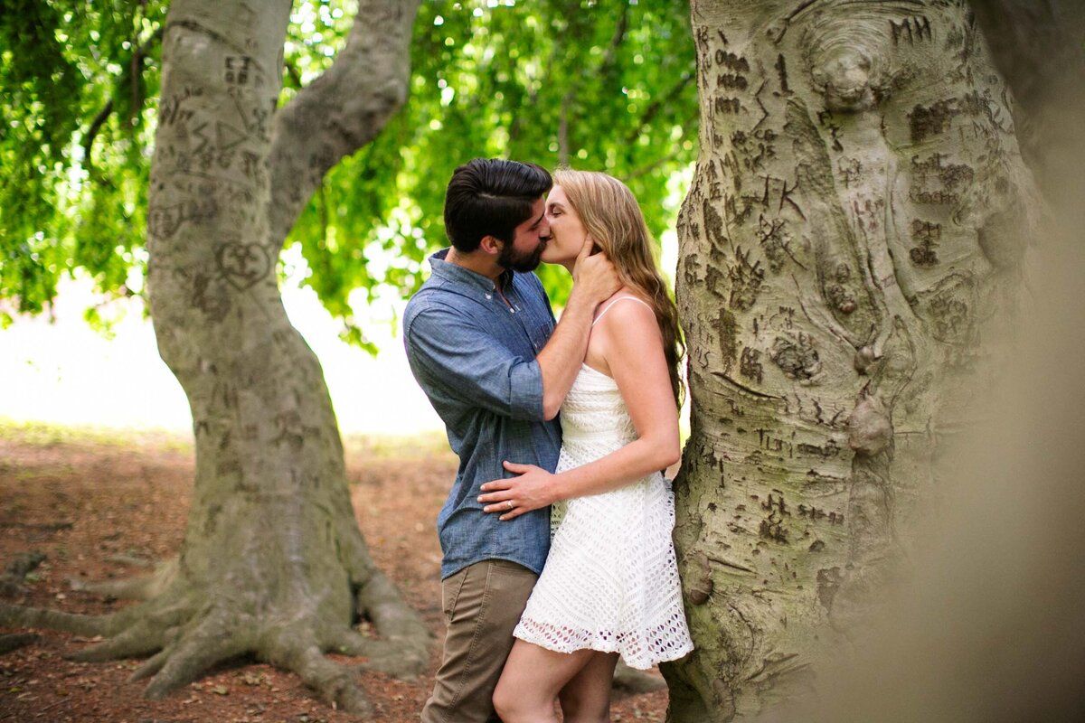candid-boston-engagement-photographer-zev-fisher094
