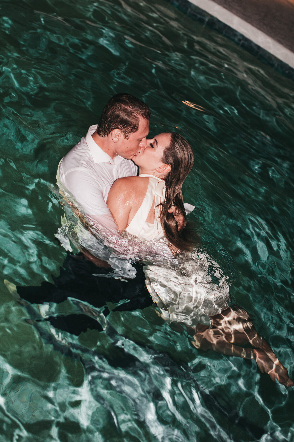 Palm Springs California elopement photographer and planner.  Specializing in all inclusive elopement packages. 