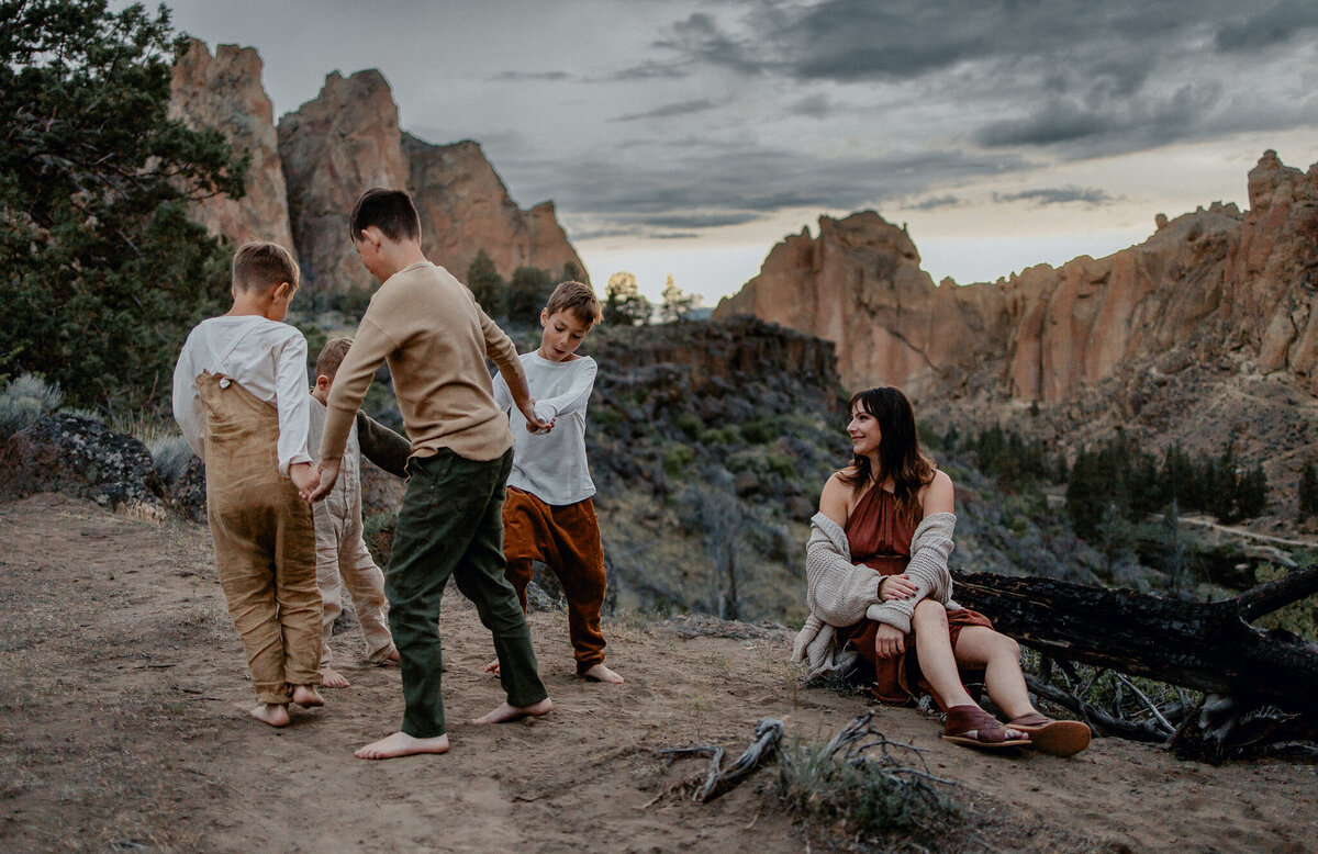 Smith Rock family session with mom and four sons
