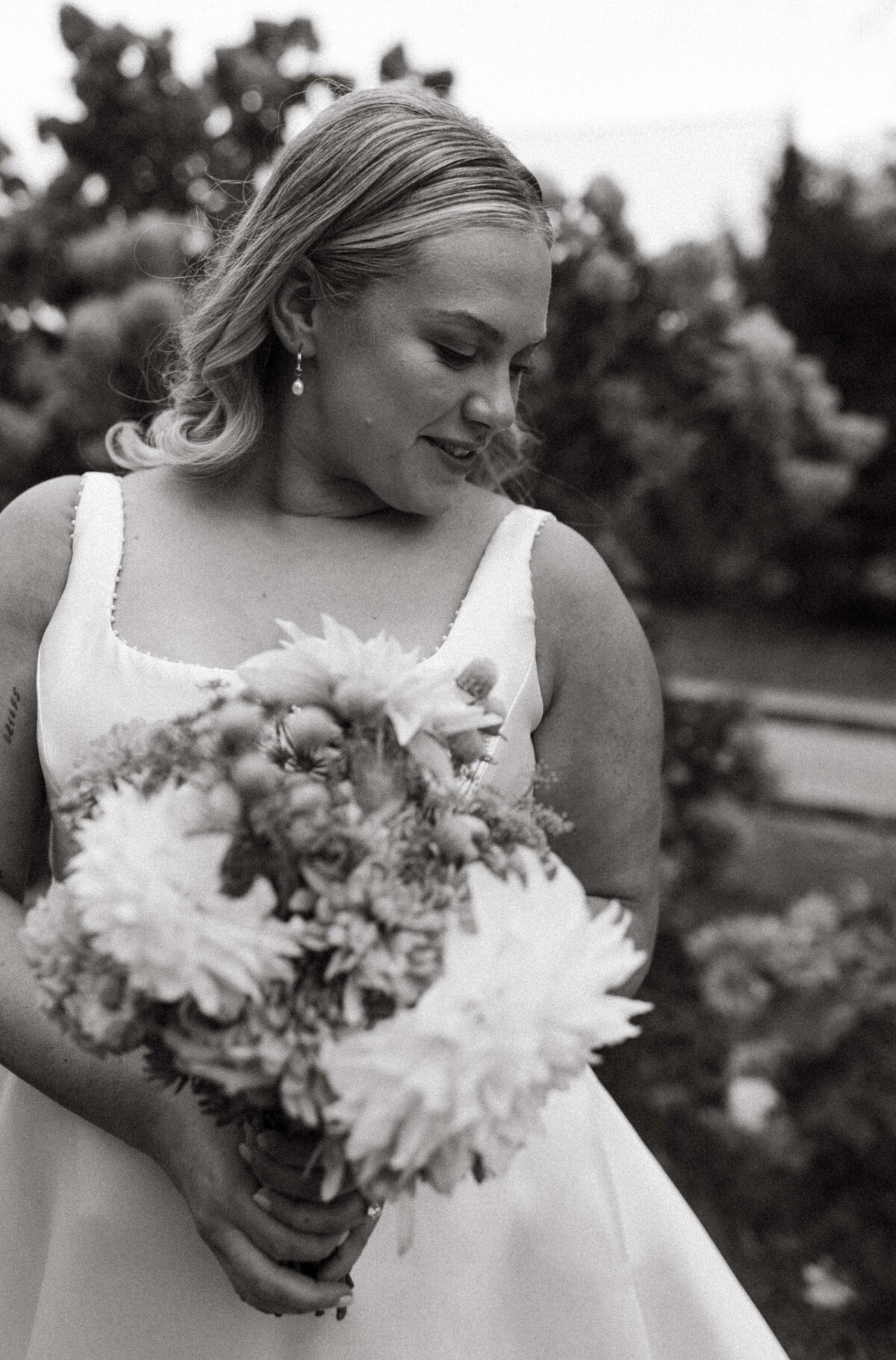 Alexa-Brandon-Great-Barrington-Wedding-10