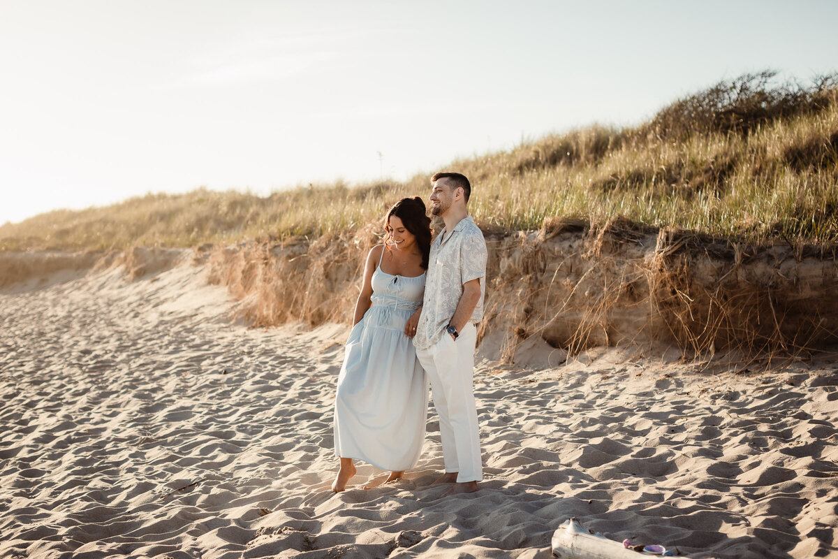 Nicole-Marcelle-Photography_077_watch-hill-beach-engagement-session