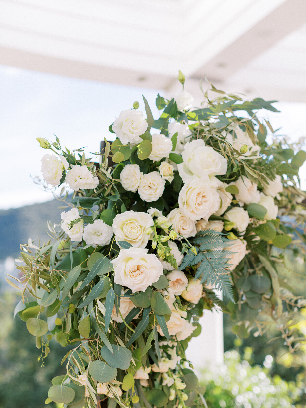 Floral Arch - Sherwood Country Club

