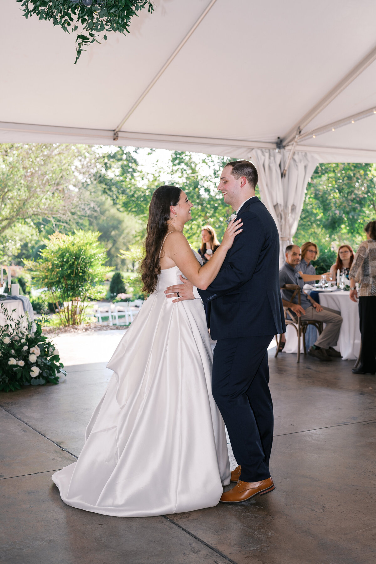 GlenEllenFarmWeddingPhotographer_DC_NY_WeddingPhotographerJenniferFern-28