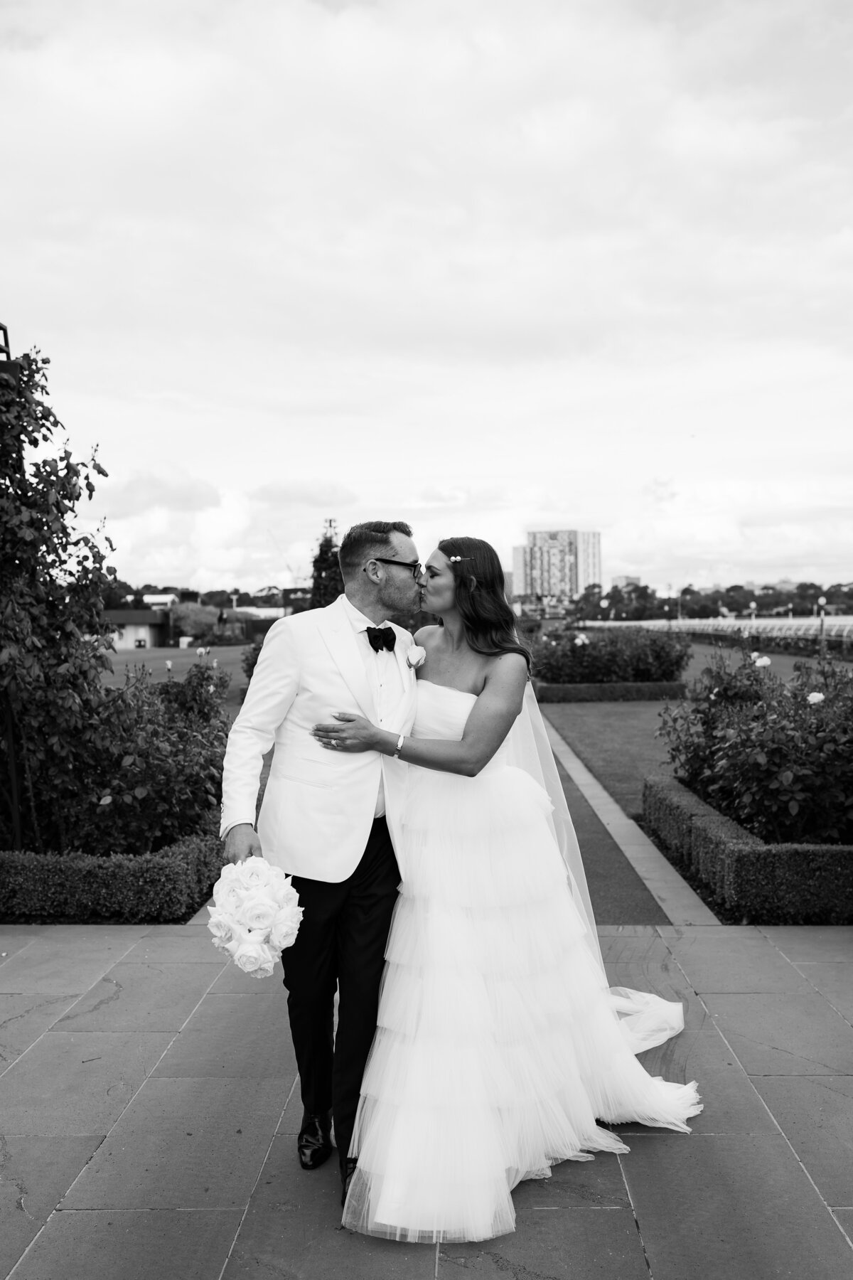 Flemington Racecourse, Courtney Laura Photography, Katey and Luke-555