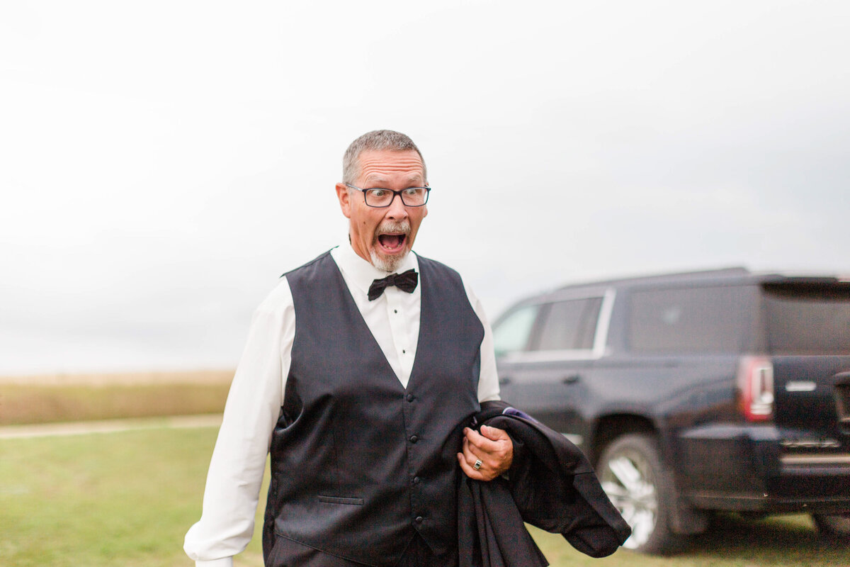 father daughter first look flint hills manhattan kansas wedding photographer-1