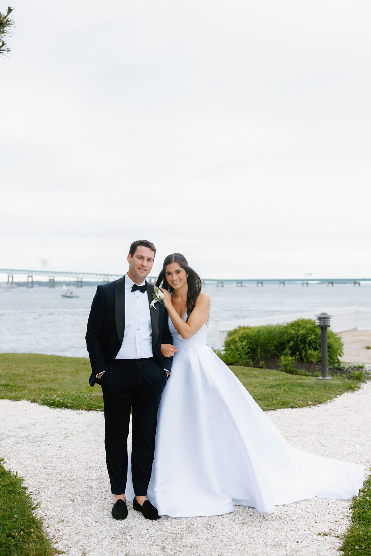 newport-harbor-island-wedding-photos-2