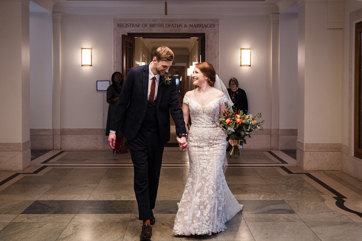 hackney-town-hall-london-wedding-pub-reception-laura-may-photography282