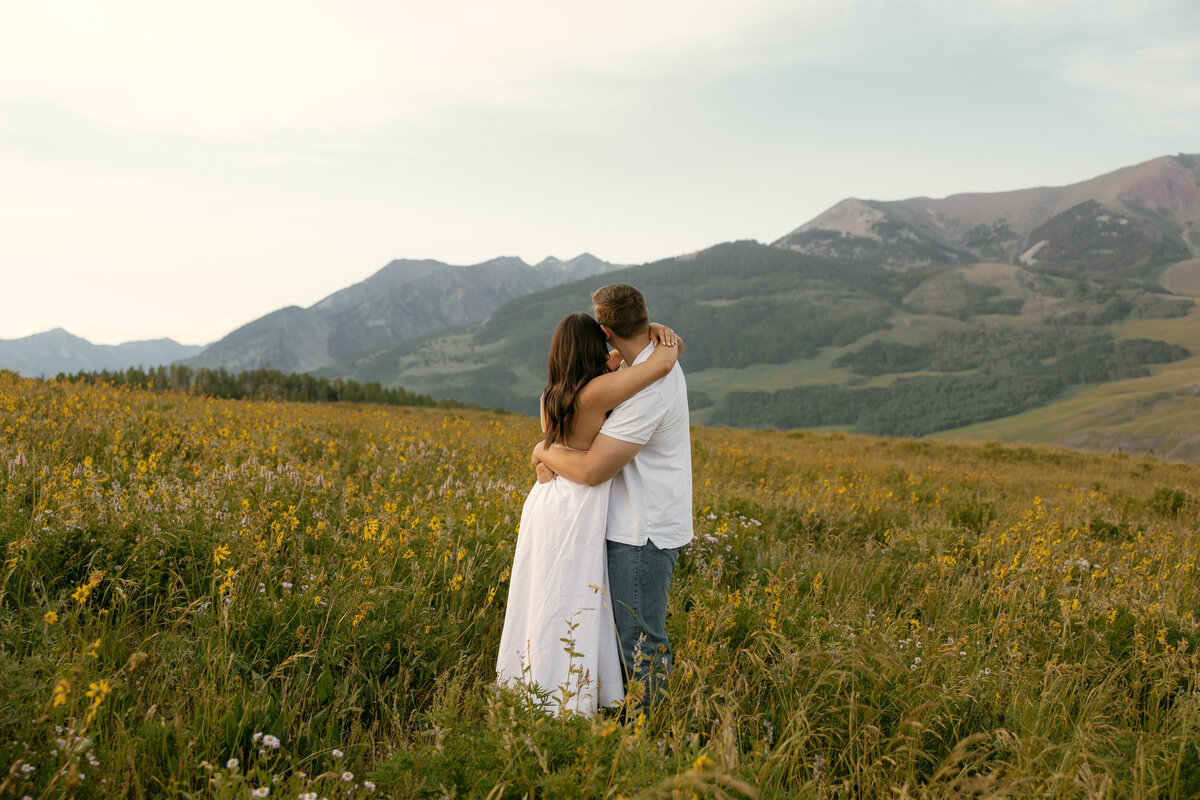 Abigail Anne Photography Colorado and Chicago Wedding and Couples Photographer — Portfolio Featured Story — Emily and Kayne's Engagement 25