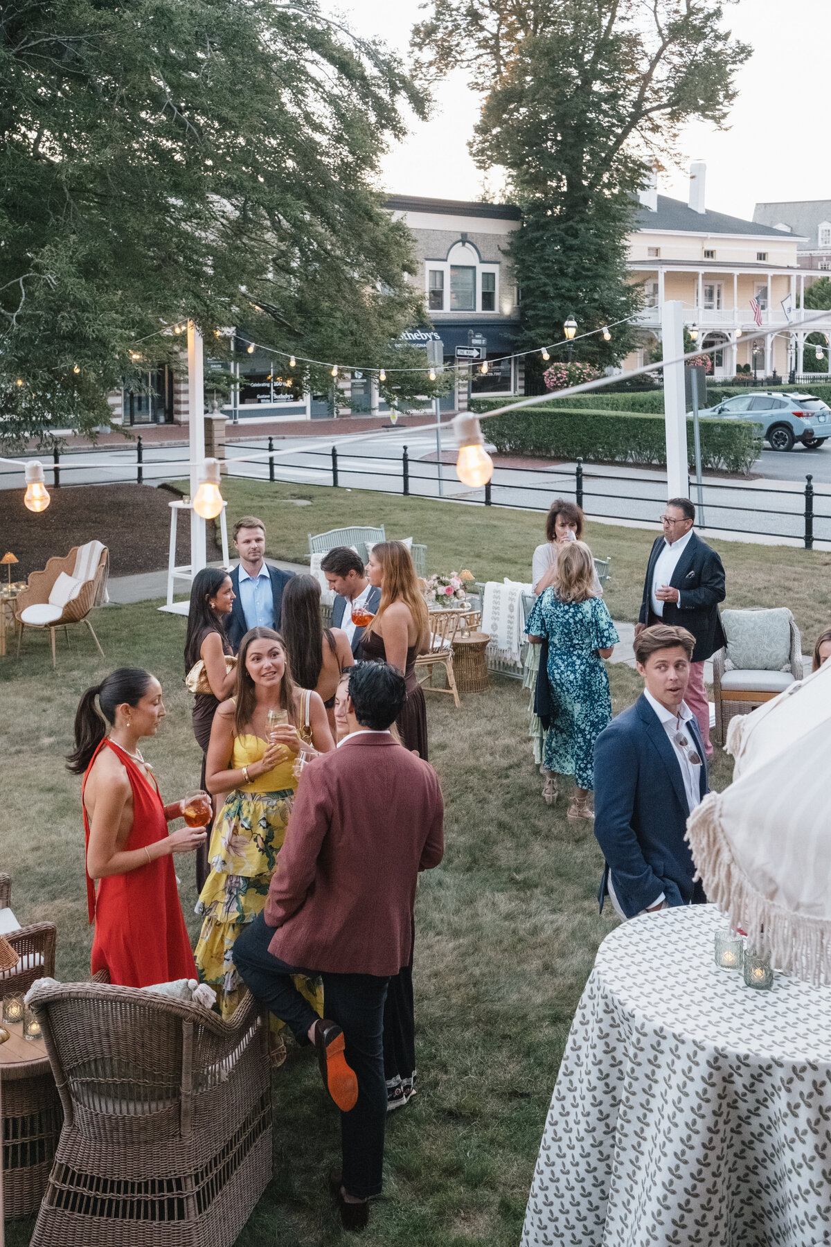 white post al fresco, market lights (5)