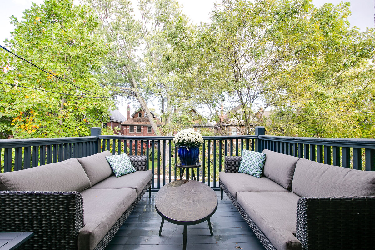 085_Second Balcony