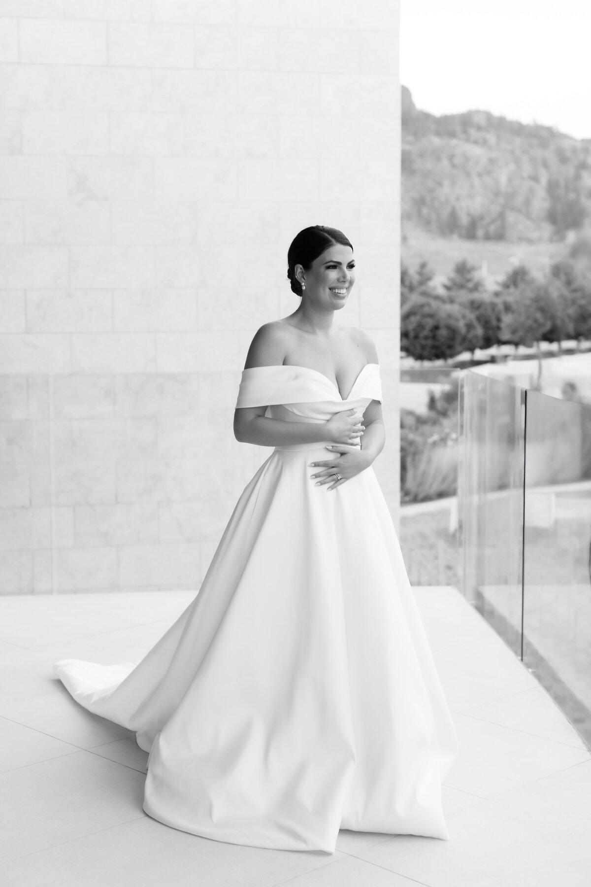 MeghanHemstra-Romantic-Hatley-Castle-Wedding-21