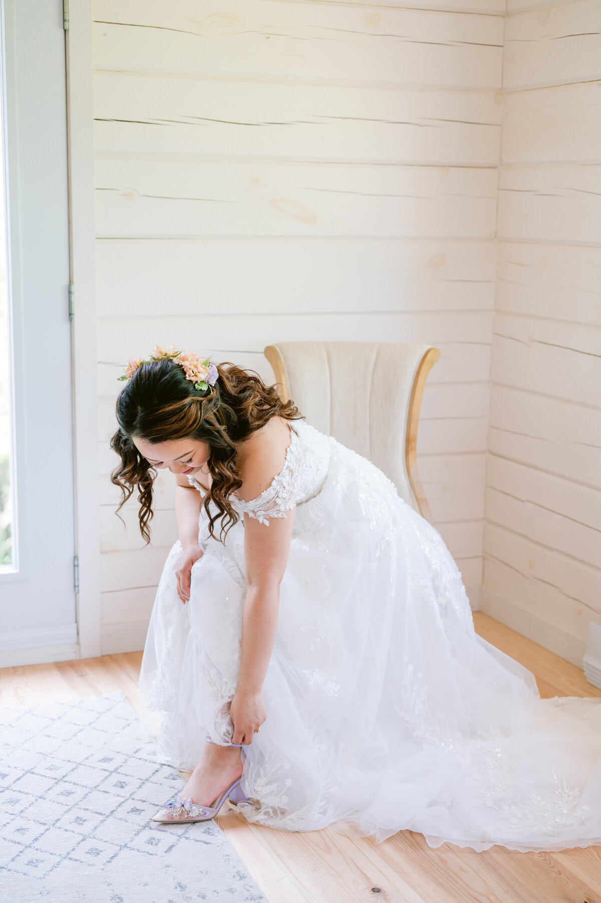 Le Belvedere-Bright-Spring-Floral-Wedding-Photography-by-Emma 4