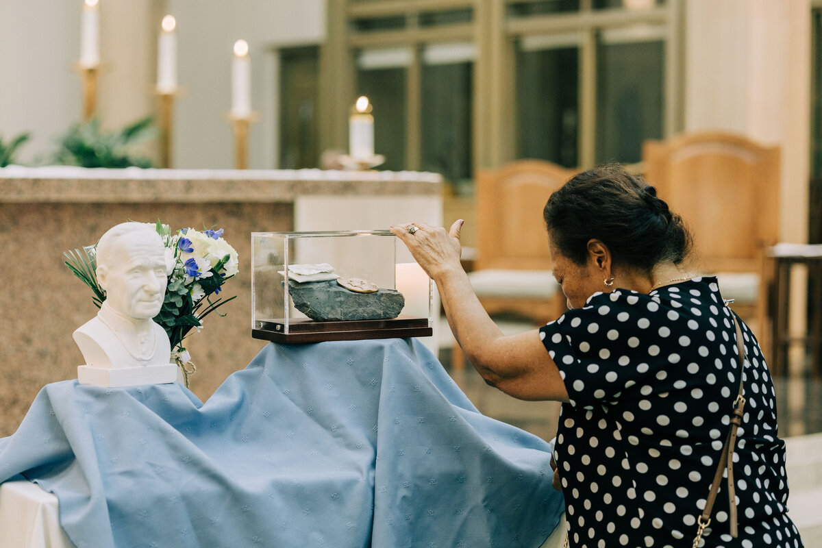 st_andre_relic_mass-165