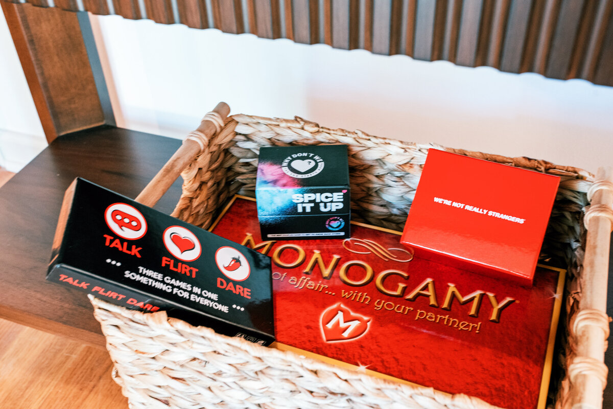 Raleigh Red Room Provocative Adults-Only Retreat in Raleigh NC Photo 38