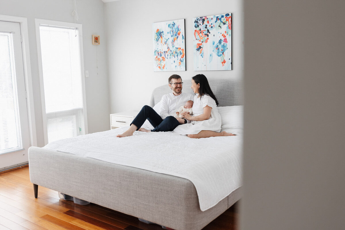 relaxed-at-home-newborn-session-toronto-4