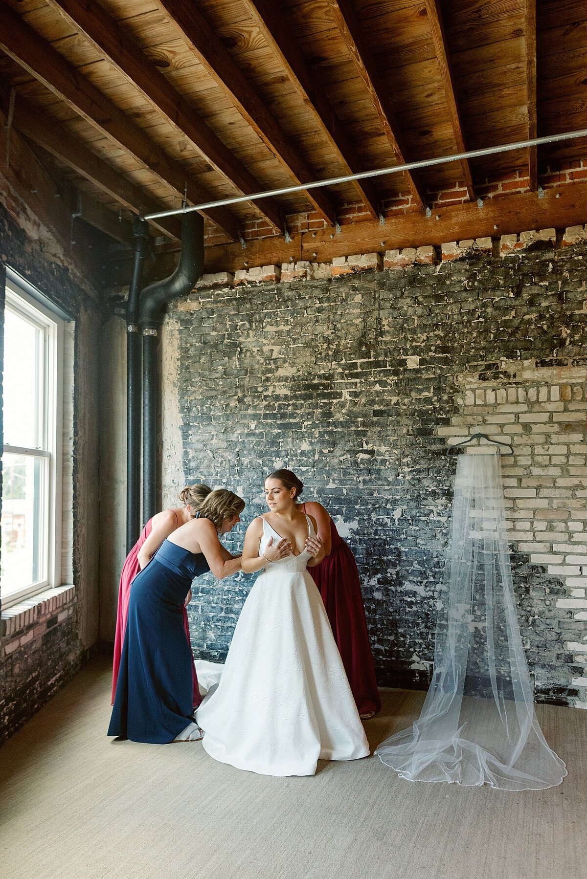 Oxford-Exchange-Tampa-Florida-Wedding_0004