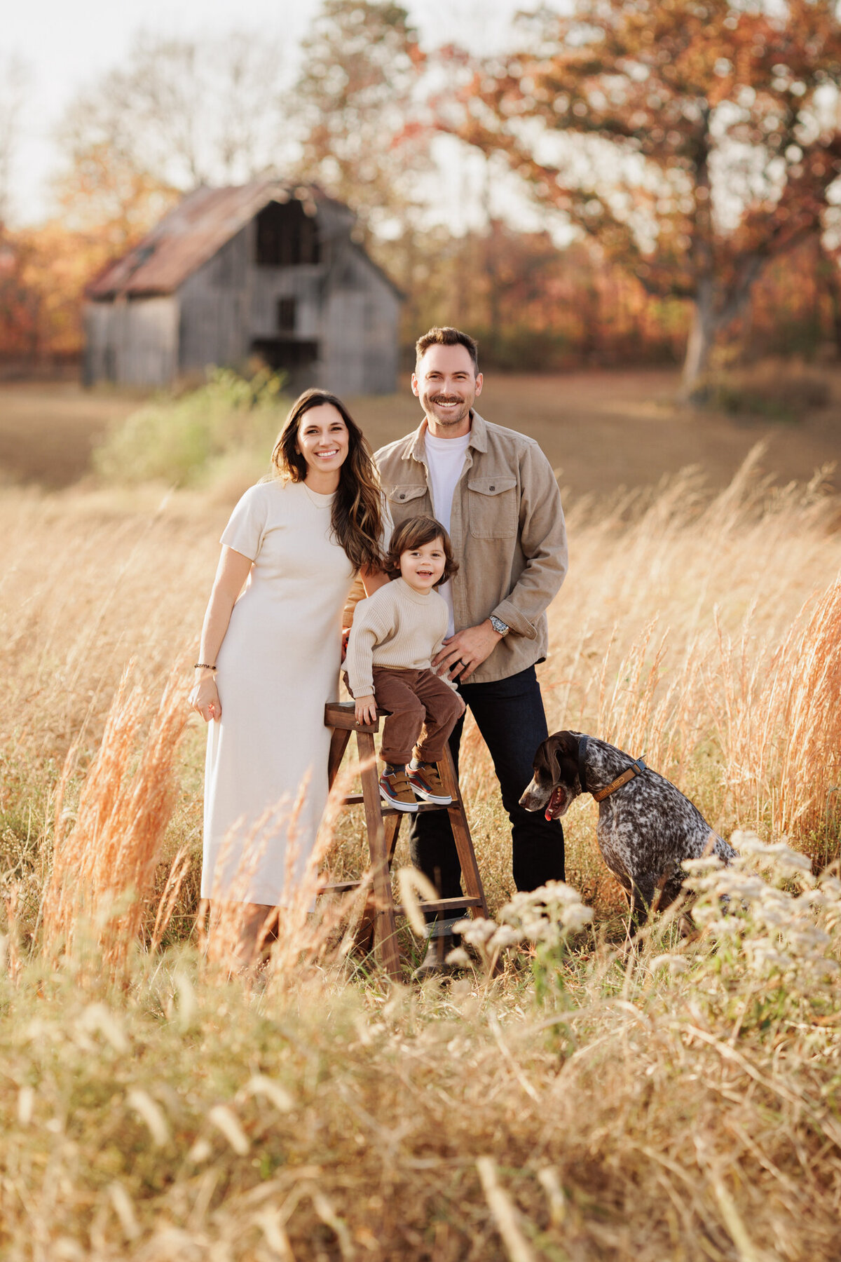 NWA family photographer, Northwest Arkansas best family photography, family portraits near me, professional family photos, family photography packages
