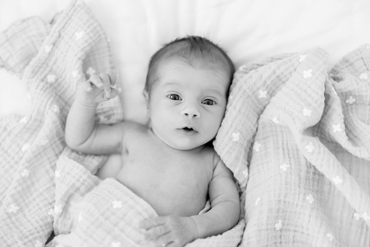 black and white lifestyle newborn photography