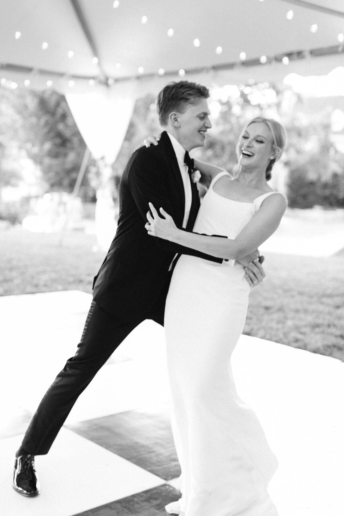 88ally-bobby-photography-fine-art-wedding-carolina-inn-film