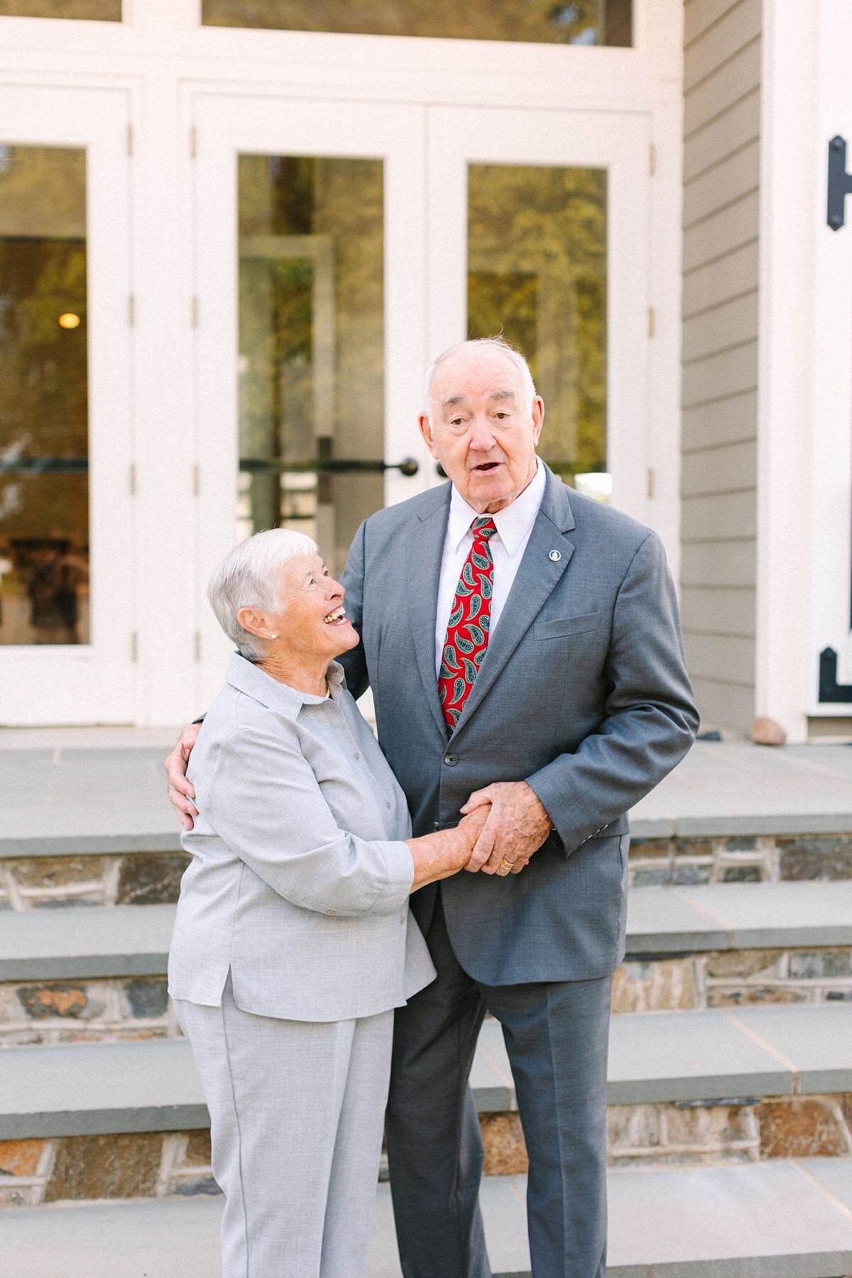 Bride and Groom Wedding Portaits Kelynn and Mathew Evansville Owensboro271