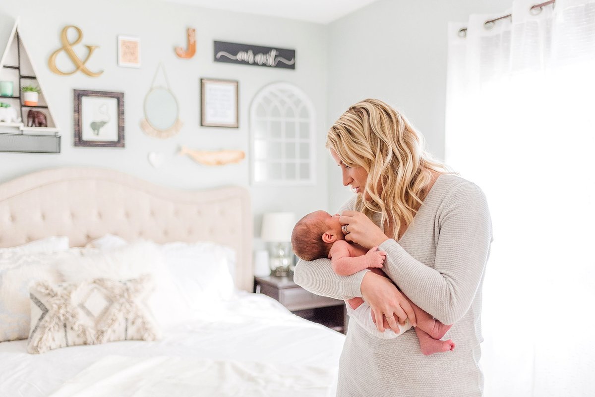 relaxed-newborn-photography-session-troutman