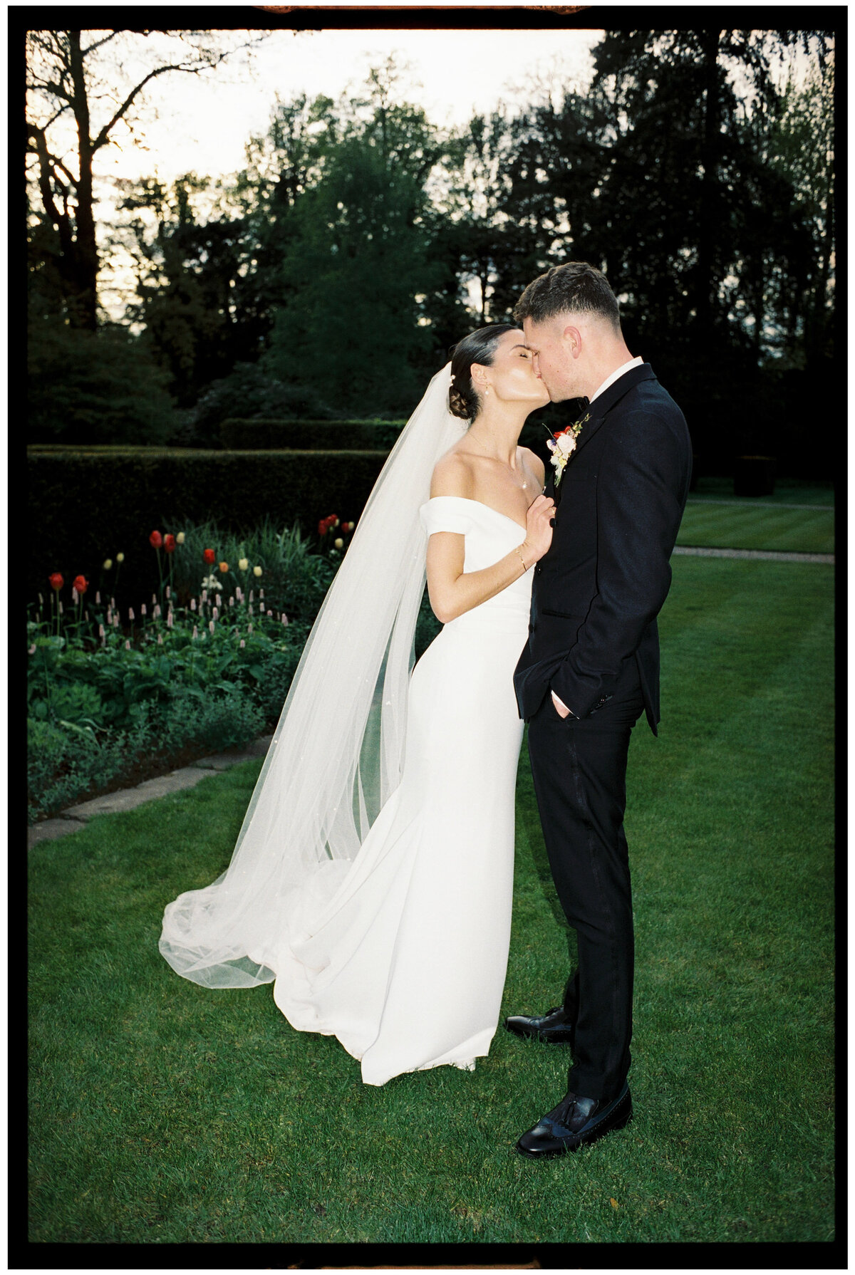 iscoyd-park-wedding-photos-grace-chris-334