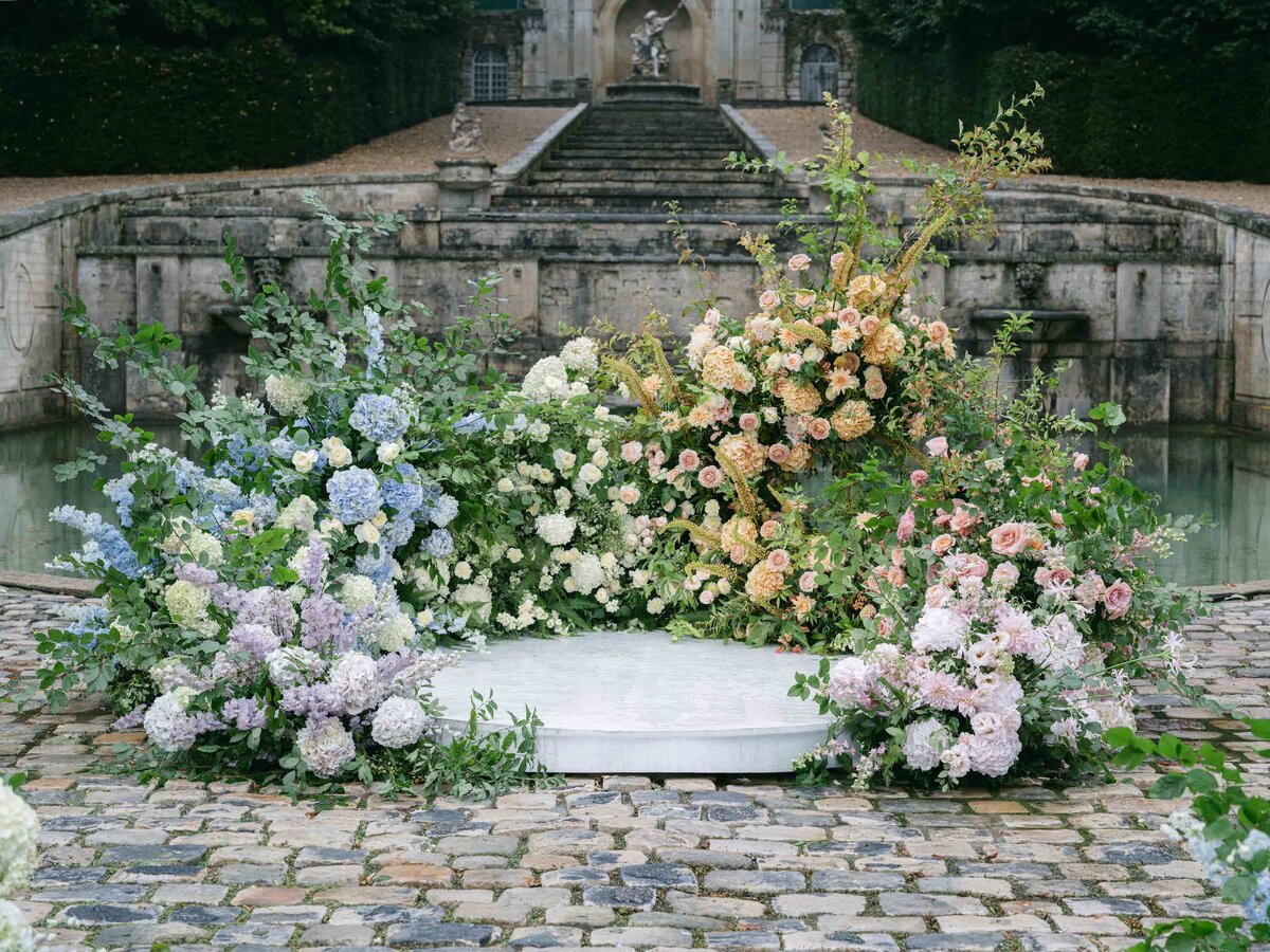 Chateau-de-Villette-wedding-florist-FLORAISON-9