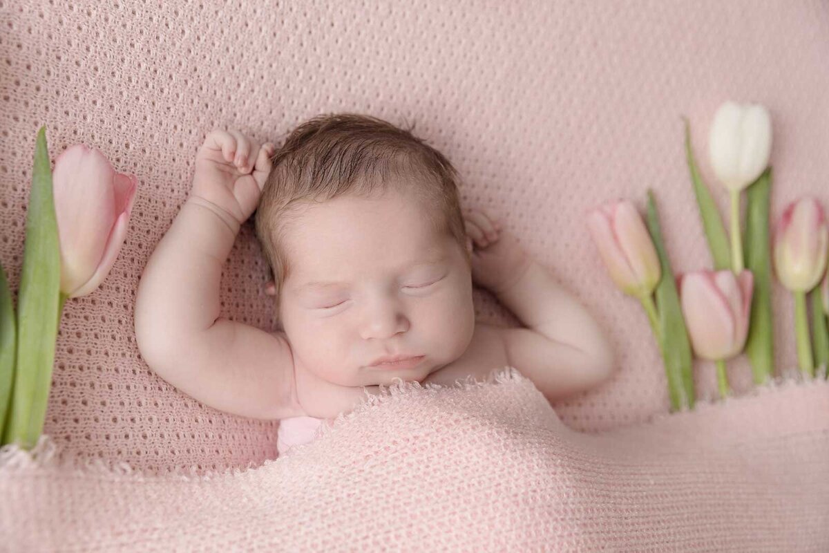 studio-grey-loft-newborn-session-pink-indoors-ottawa-carp-ontario-photographer-30