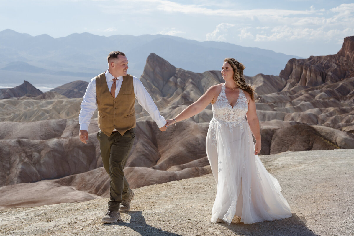 Death-Valley-National-Park-Elopement-Photos-15