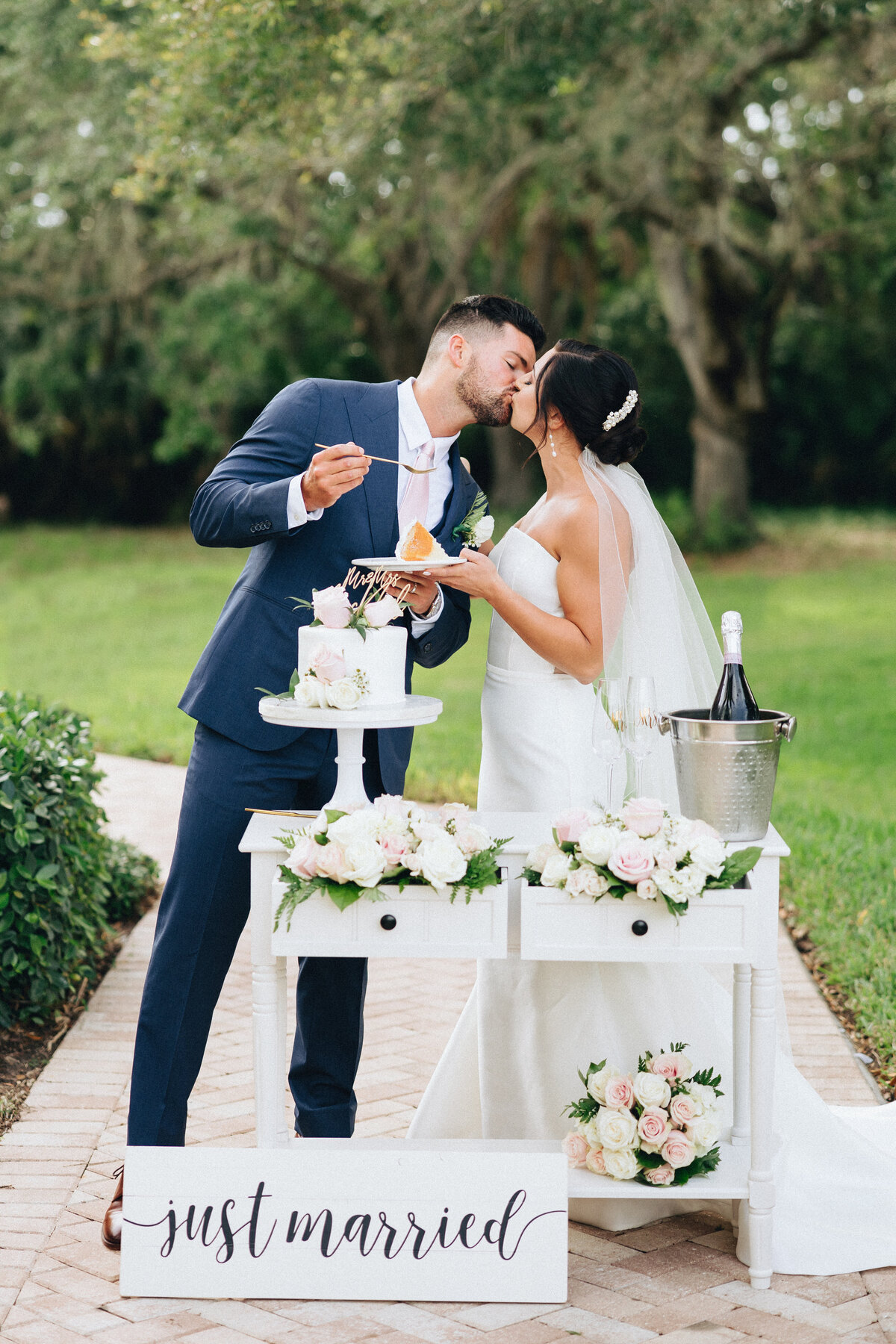 miranda-rose-photo-harborside-chapel-intimate-wedding-chantilly-chic-7