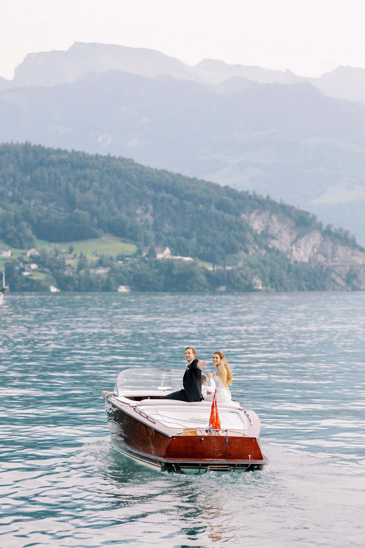 Maïlys Fortune Photography Husband Wife Wedding Weddings Photography France Switzerland Italy Timeless Dreamy Imagery Bilingual French English Destination Weddings Destination Wedding Provence French Riviera Paris Lake Como Tuscany102