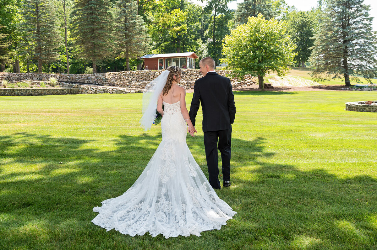 Detroit-Wedding-Photographer-The-Landing-056