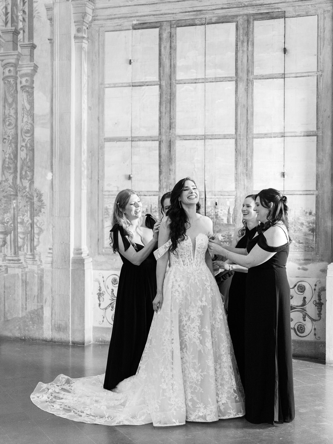 022-Bride-Getting-Ready-at-Villa-Corsini-Italy