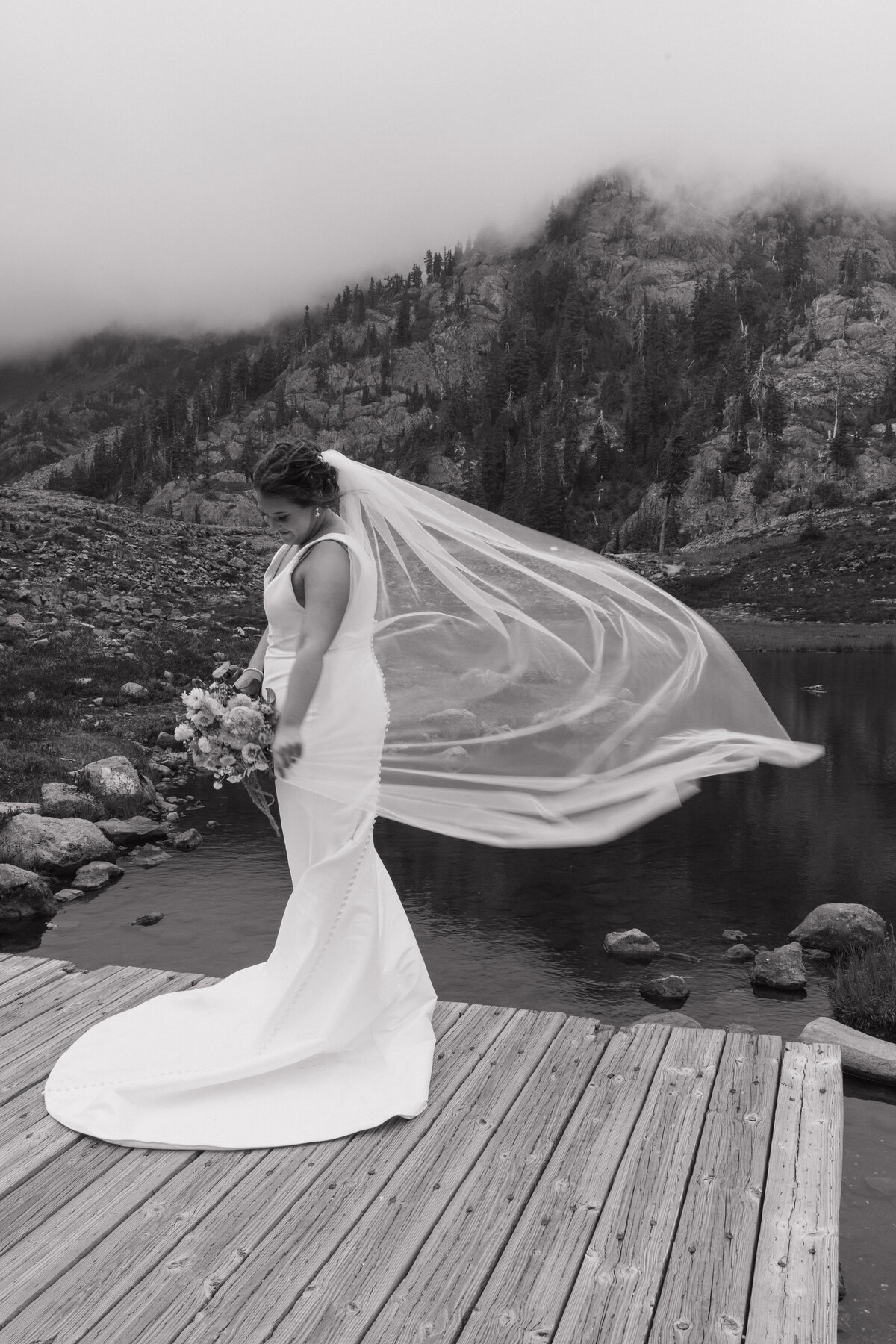 PNW Adventure Elopement Photographer40