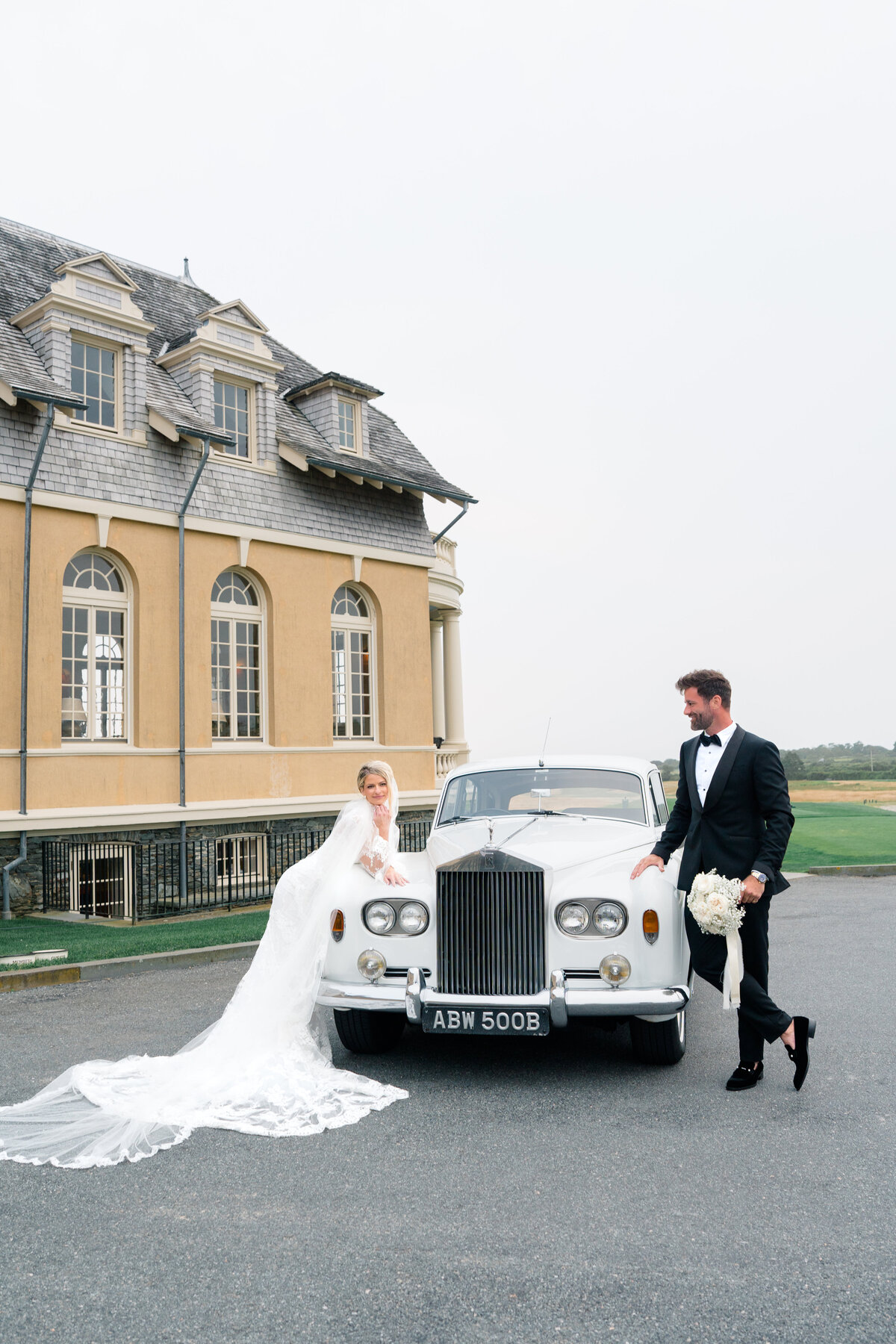 Caprio-Captured-Photography-J&R-NewportCountryClub-Wedding-576