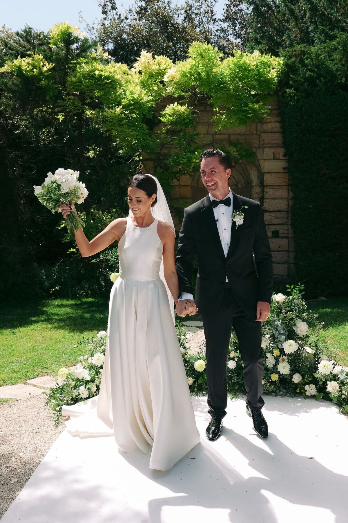 elegant-black-and-white-bride-and-groom3