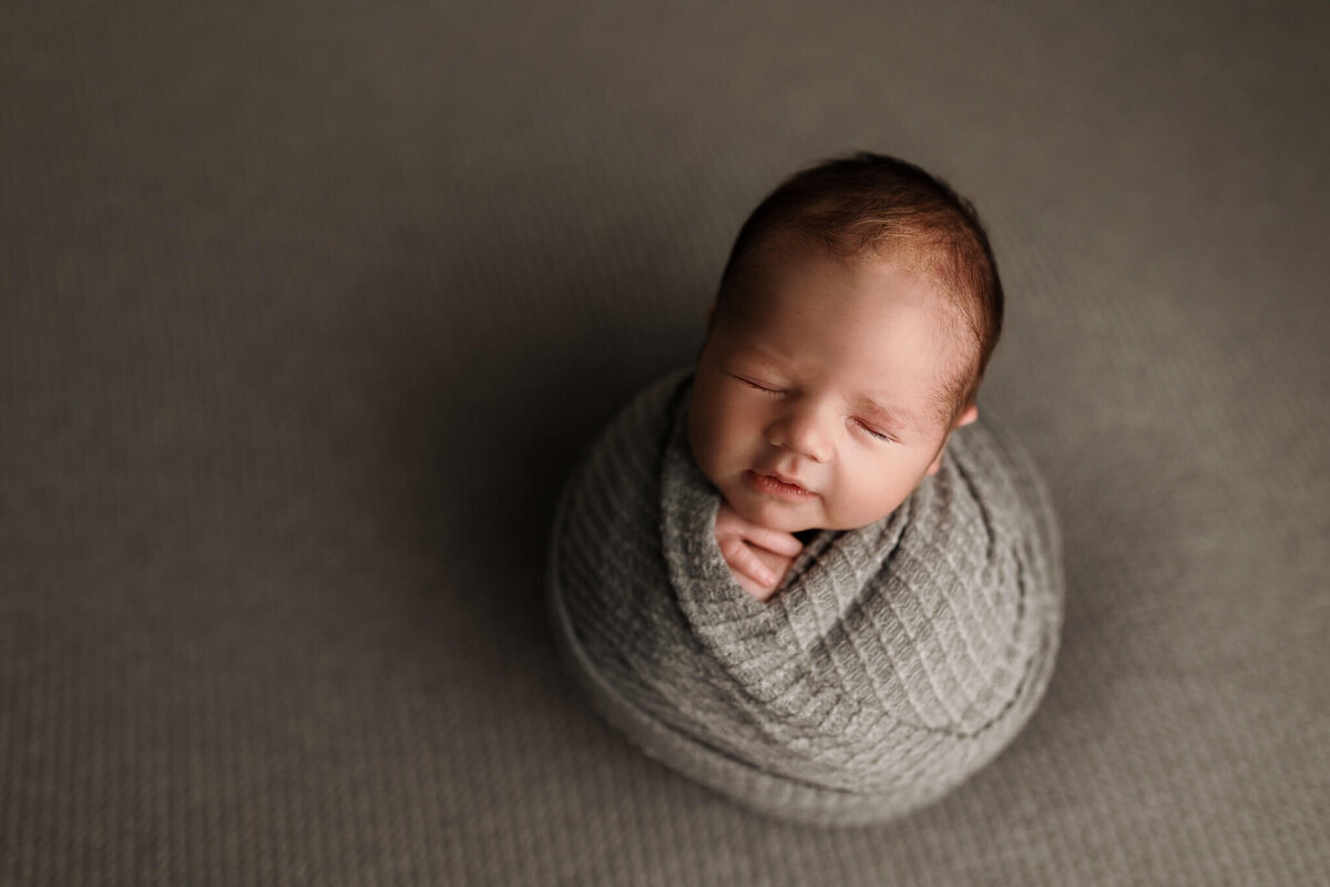 NW Arkansas newborn photographer, newborn photography near me, newborn portraits in NW Arkansas