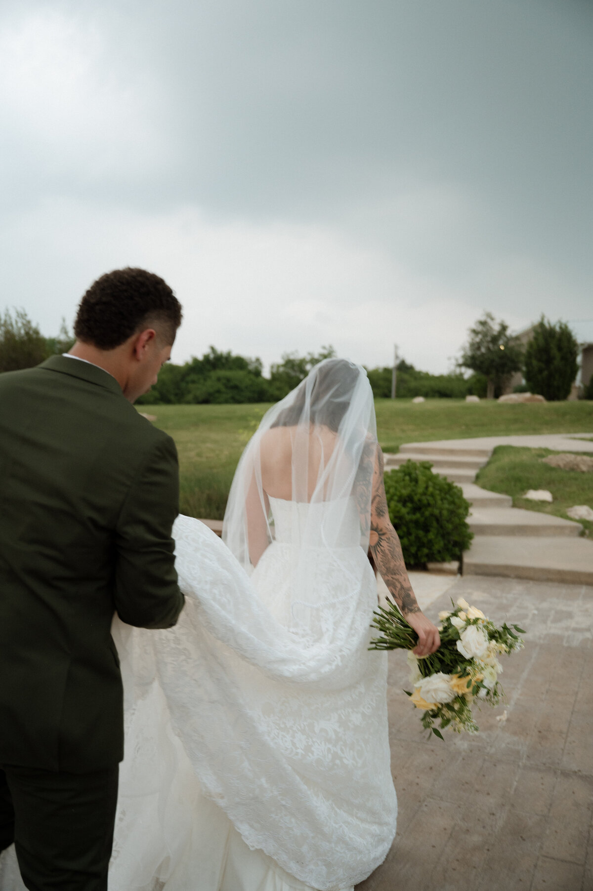 Olivia&Damon-Wedding-600