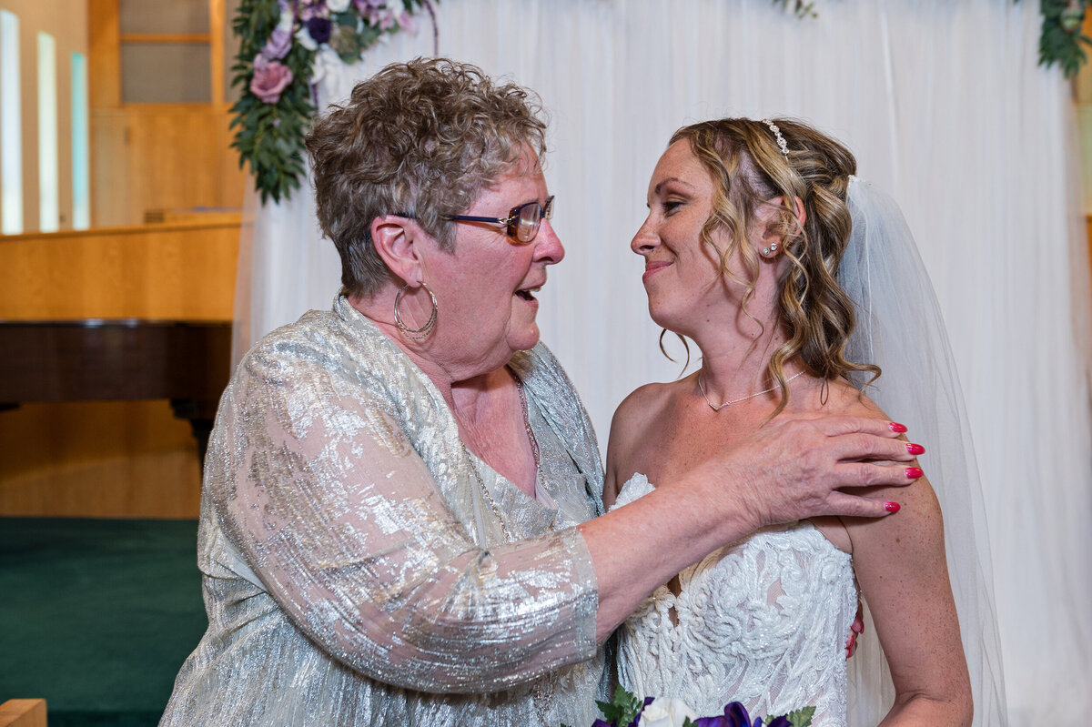 Detroit-Wedding-Photographer-The-Landing-142